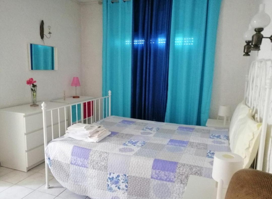 Quarteira Home Beach Ferias Tranquilas A 1Km Da Praia Totalmente Renovado Экстерьер фото